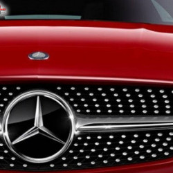 Diamantgrill Kuhlergrill au s dem AMG-Pake t der CLA-Klas se