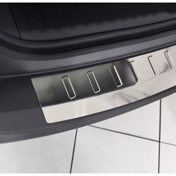 Honda CR-V 4 ab BJ. 2012-03/2015 Edelstahl Ladekantenschutz mit 3D Profil und Abkantung
