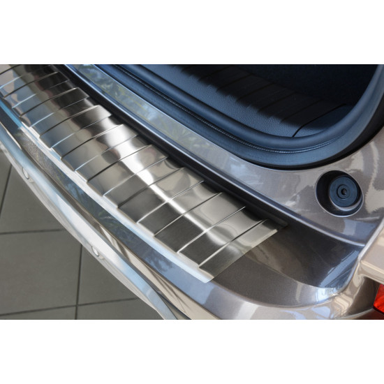 Honda CR-V IV FL ab Bj 2015- Edelstahl Ladekantenschutz mit 3D Profil und Abkantung